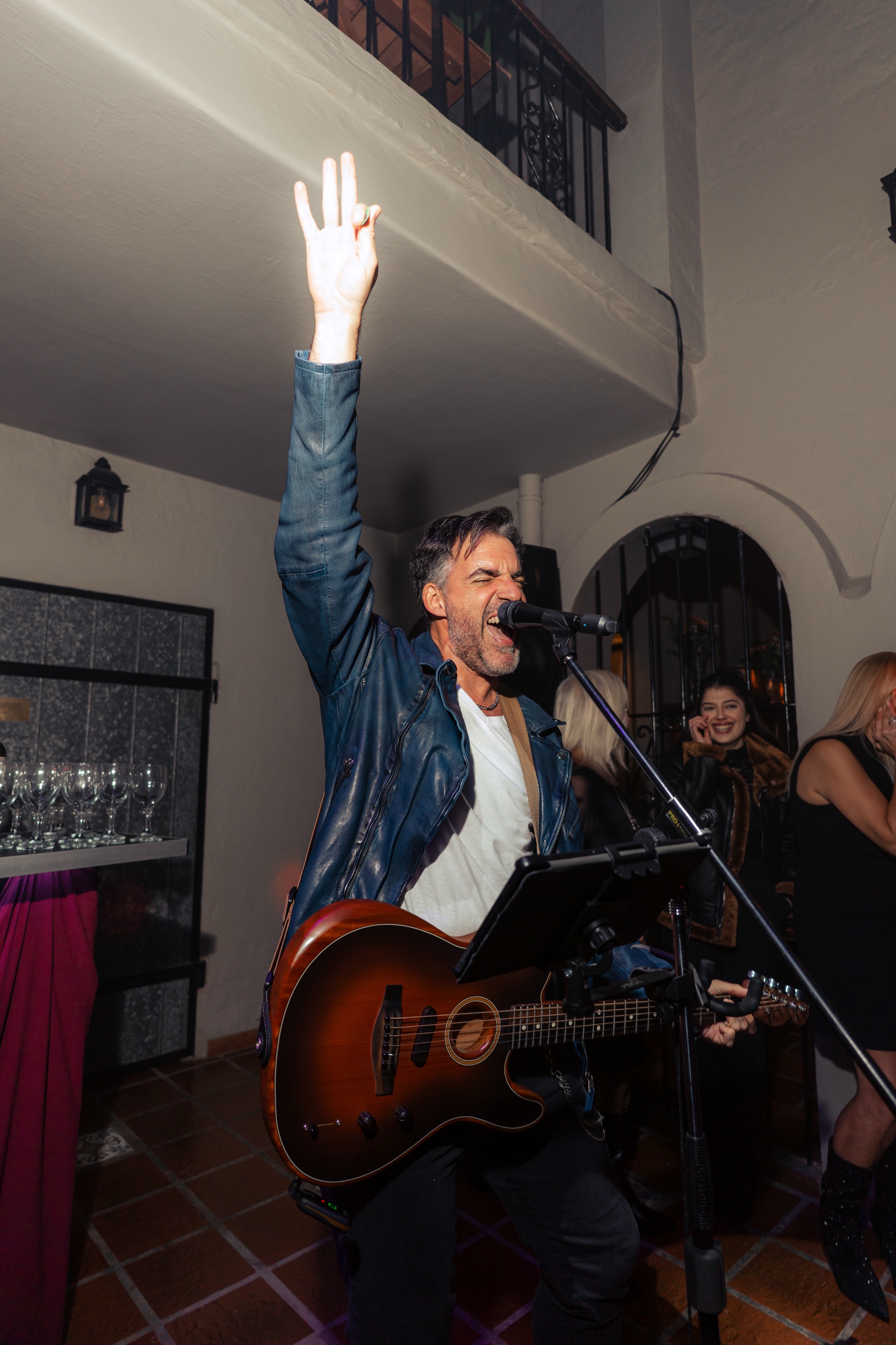 Momento de un evento en Casa Idilio